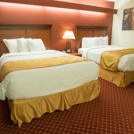 Shepherd Mountain Inn & Suites Pilot Knob Eksteriør billede