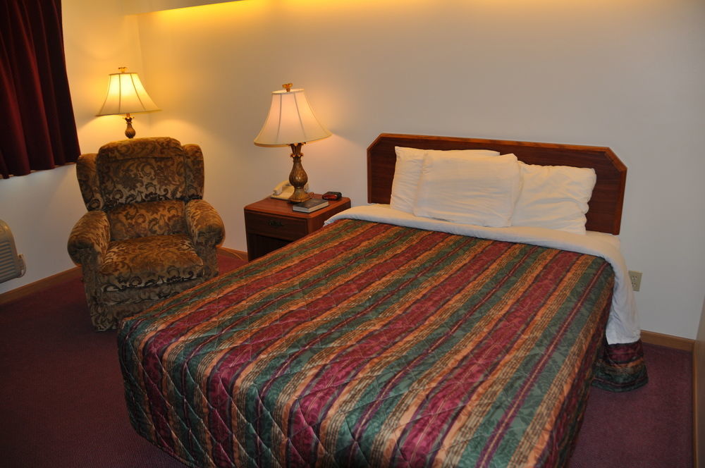 Shepherd Mountain Inn & Suites Pilot Knob Eksteriør billede