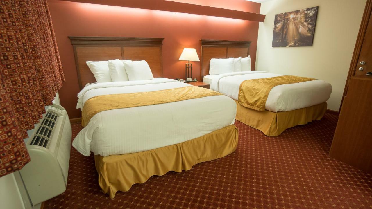 Shepherd Mountain Inn & Suites Pilot Knob Eksteriør billede